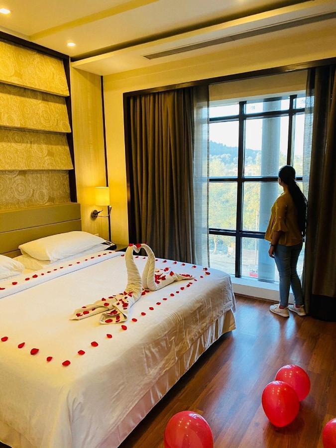 Four Points By Sheraton Srinagar Dış mekan fotoğraf